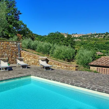 Villa Sleeps 8 Pool Wifi *