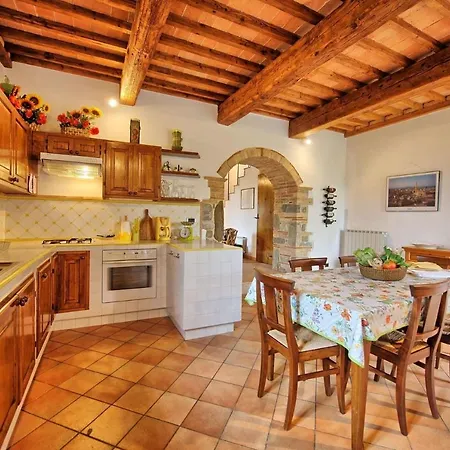 Villa Sleeps 8 Pool Wifi