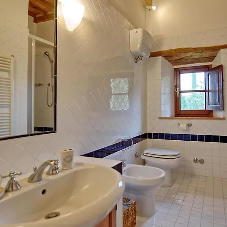 Villa Sleeps 8 Pool Wifi *